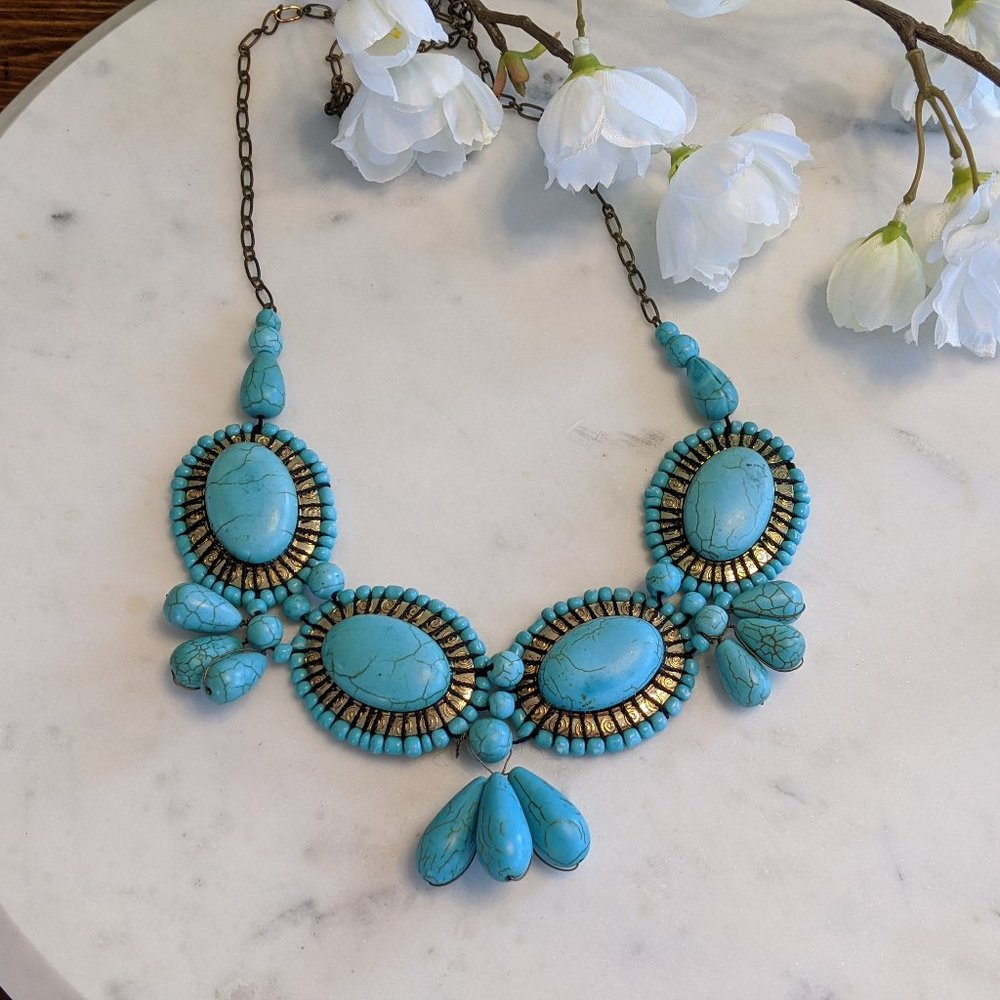 Stunning turquoise statement necklace